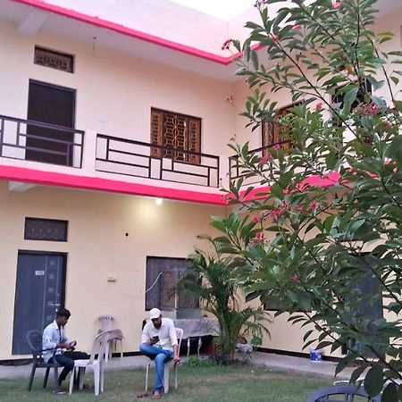 Blue Sky Homestay Khajurāho Exterior foto