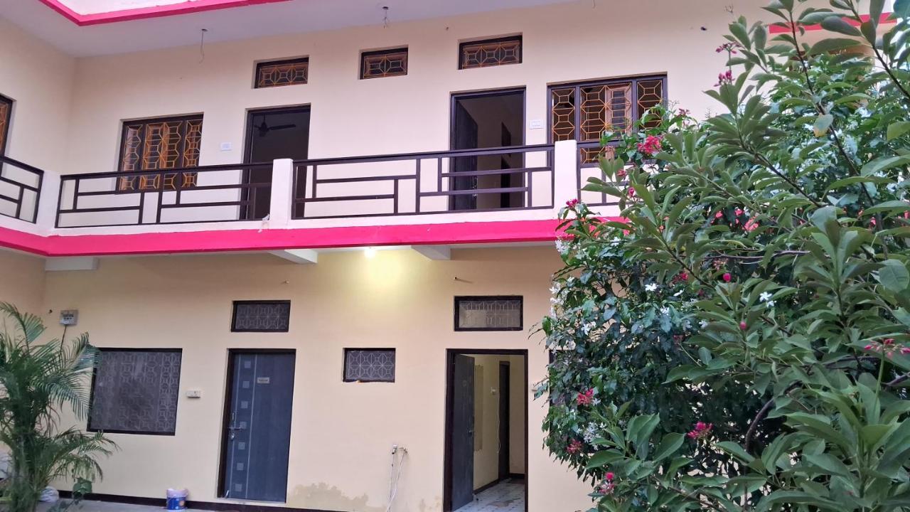 Blue Sky Homestay Khajurāho Exterior foto